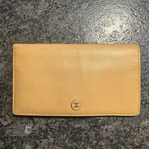 CHANEL Beige Leather Wallet
